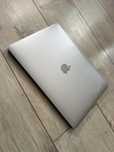 Macbook Pro M1 2020 cu touchbar