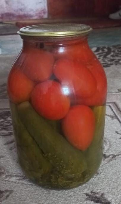 Селеные огурцы и ассорти
