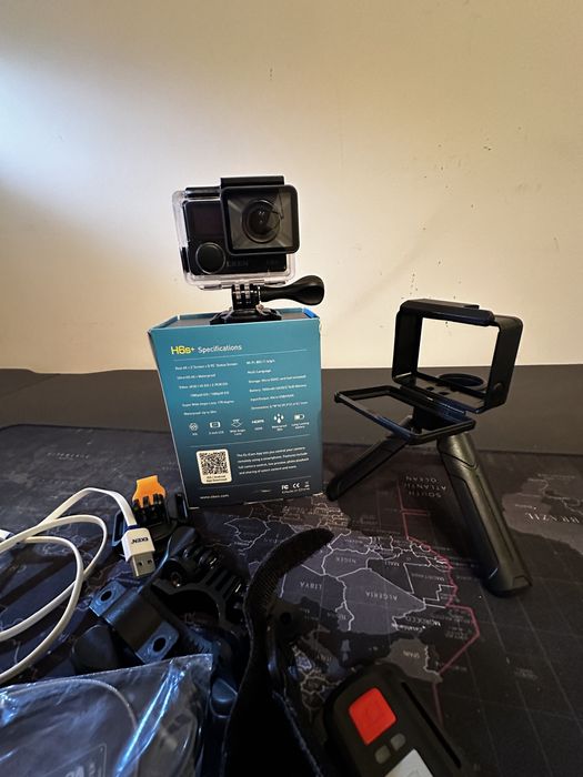 Camera sport waterproof 4K EKEN H6s+ utilizata in stare buna