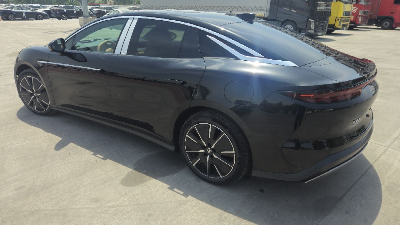 BYD Han L flagship,  701km!