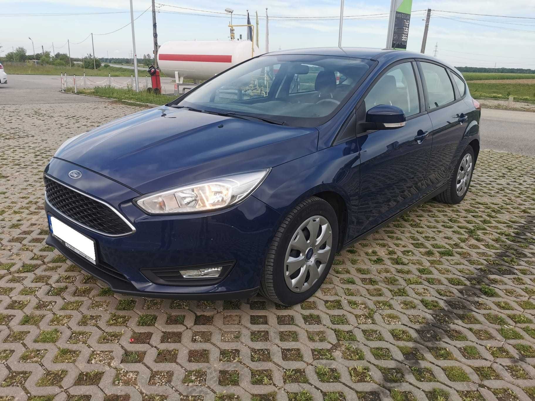 Vand Ford Focus Hatchback 1.0 Benzina