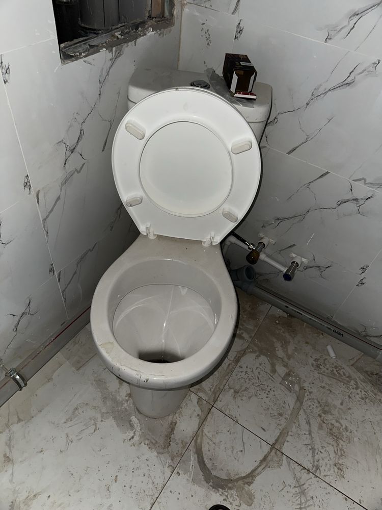 Продам новый унитаз не исползованный. 2 шт.