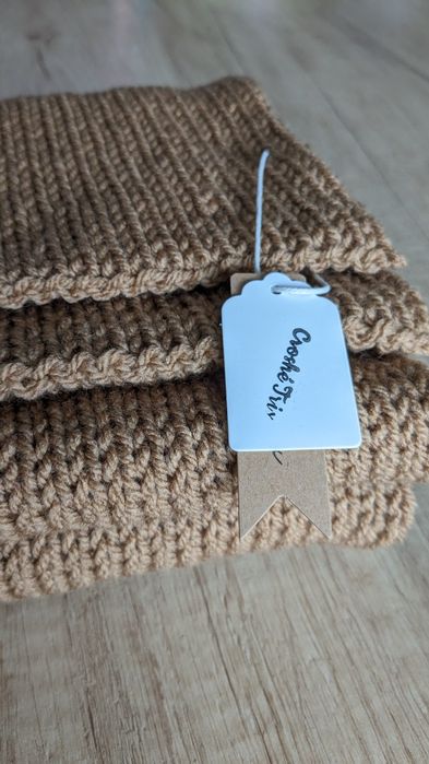 NOU- Fular lung crosetat din fir acrilic