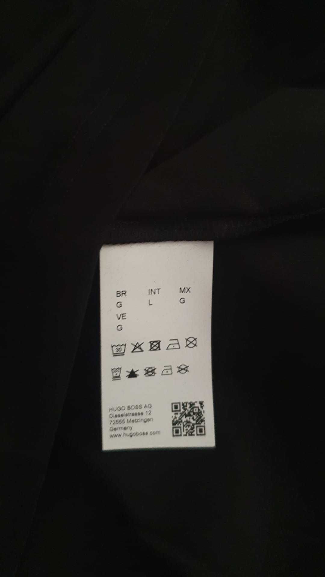 Vand tricou barbati Hugo Boss masura S, M  si XL original  eticheta