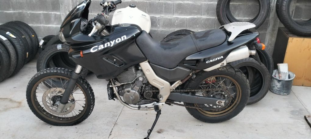 Cagiva canyon 600 само на части