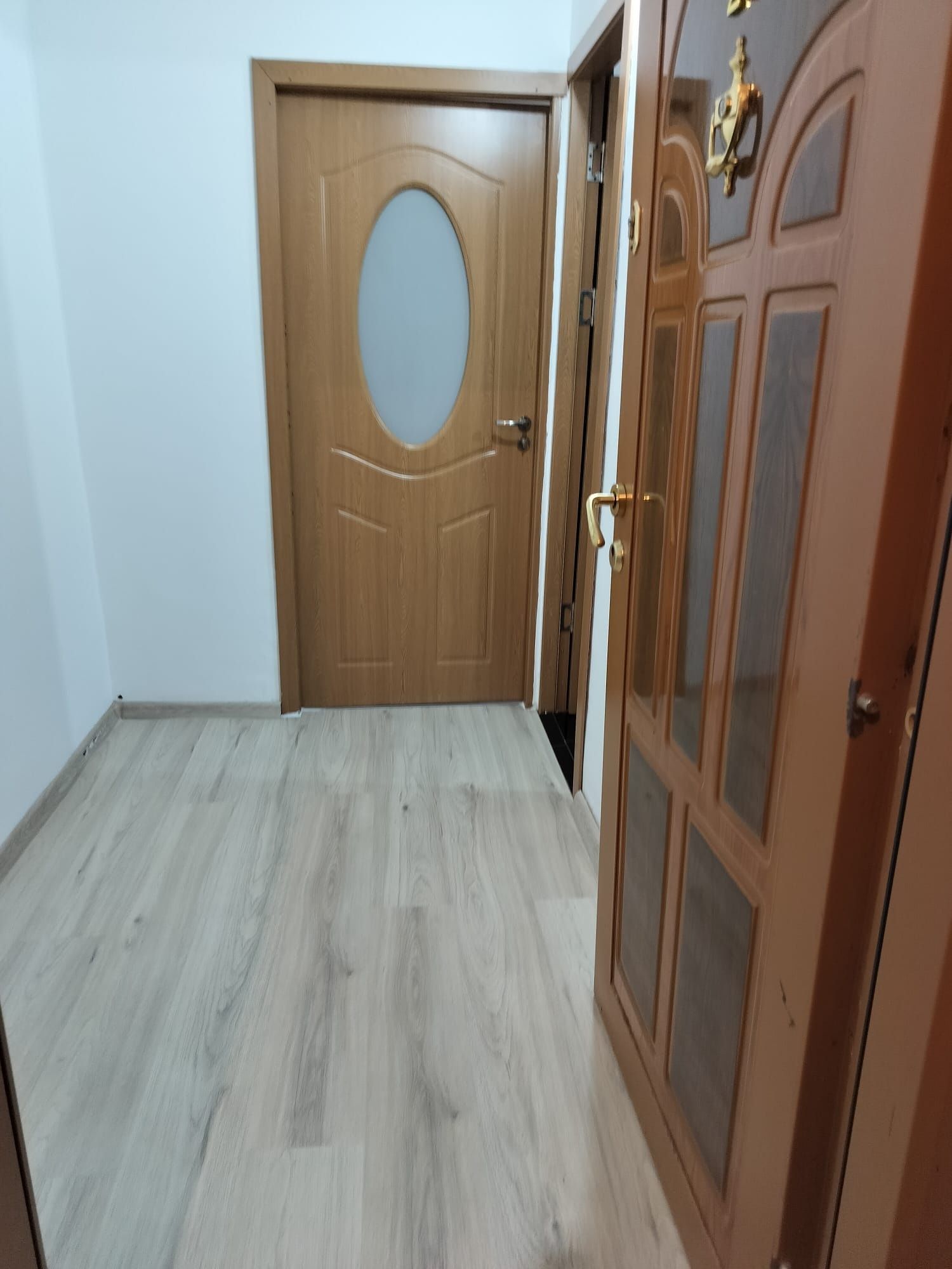 Proprietar vând garsoniera confort 1 Mioveni