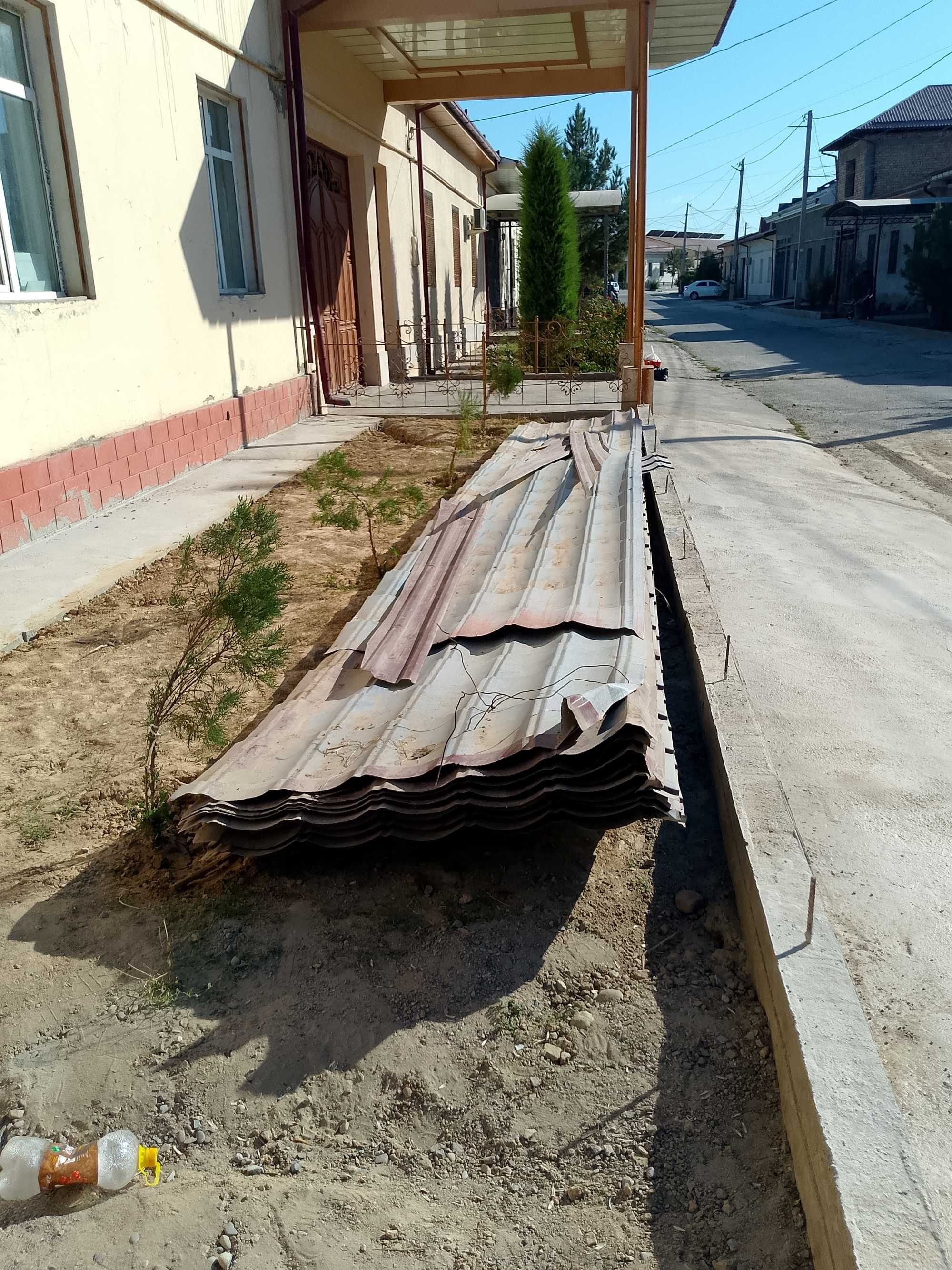 Cheripitsa tomdan yechilgan yaxshi holatda