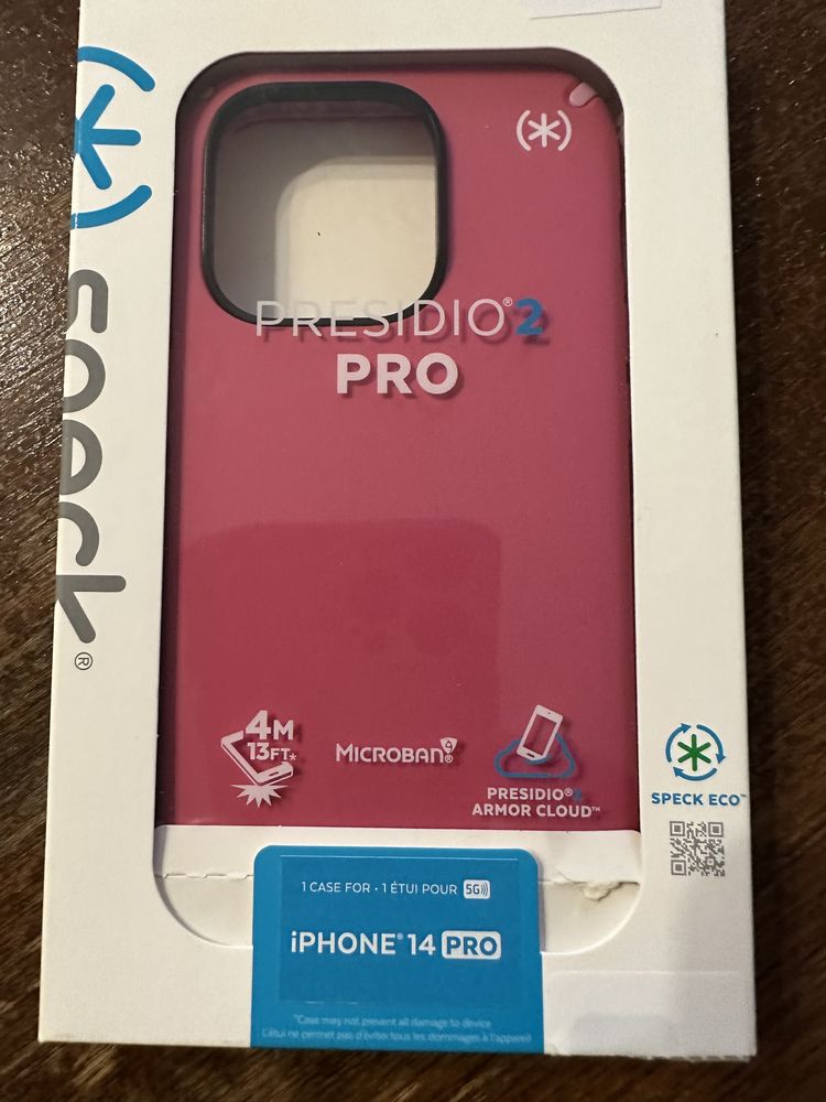 Розов калъф за iPhone 14 Pro