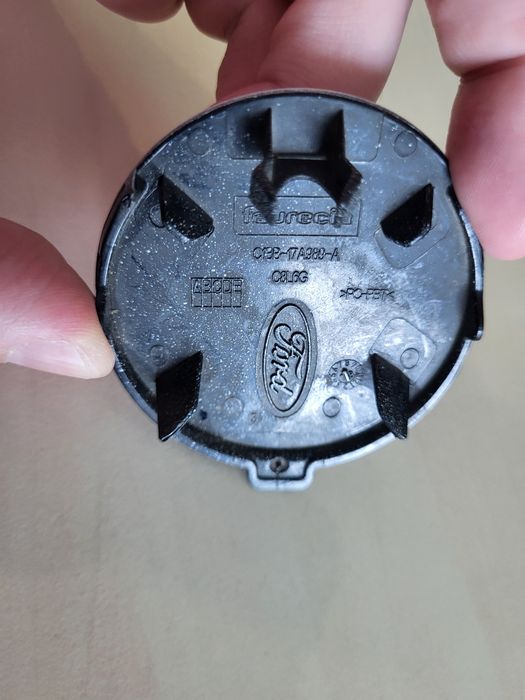 Capac cârlig remorcare față Ford Fiesta 2013 - 2017