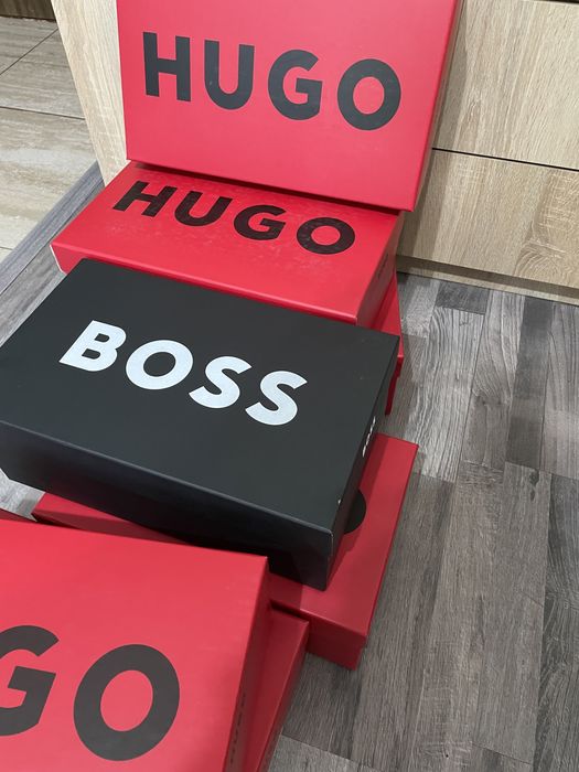 Vand cutii pentru incaltaminte Hugo Boss