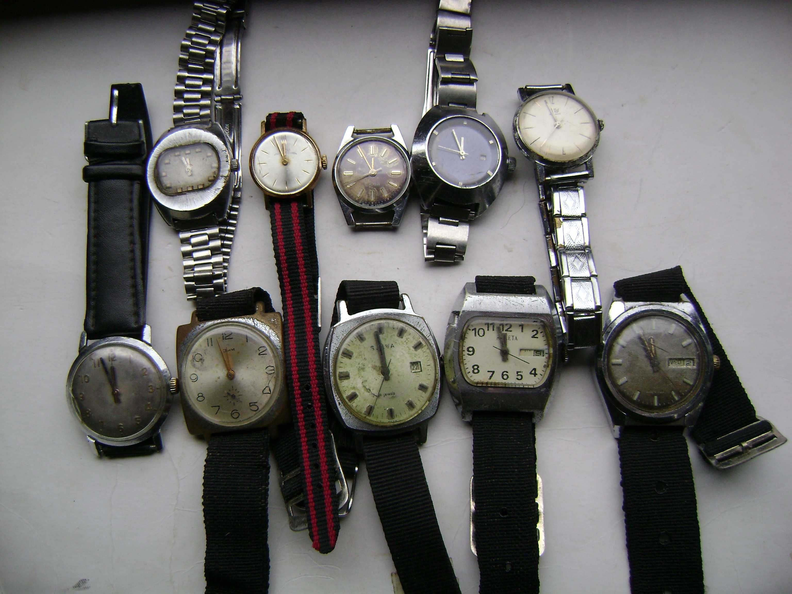 Продавам 5 дамски и 5 мъжки руски механични часовника