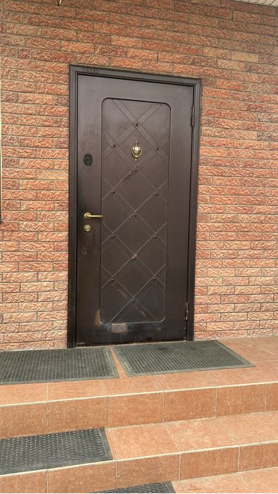 Дверь входная металл