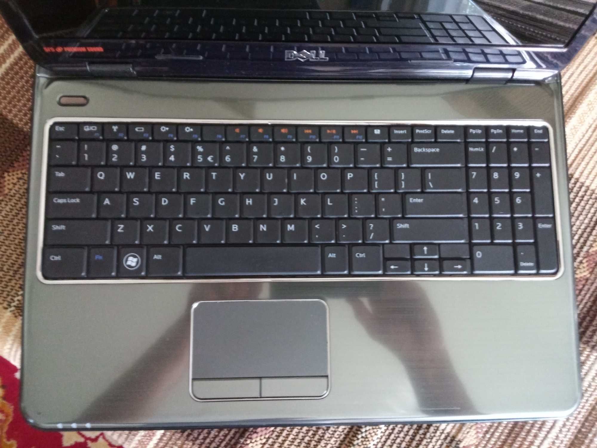 Vand laptop Dell-DEFECT