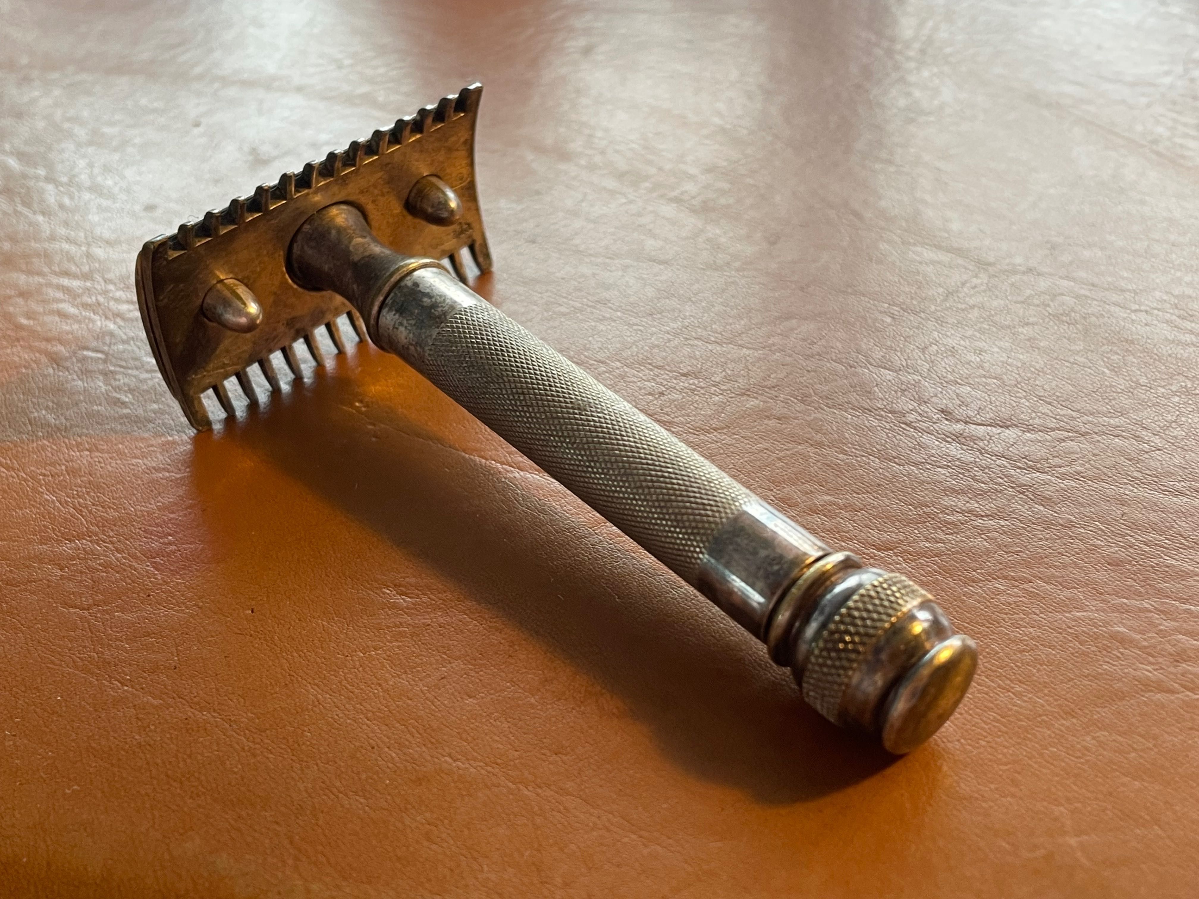 *RARITATE* Aparat de ras Gillette anii 1920 (Made in Canada)