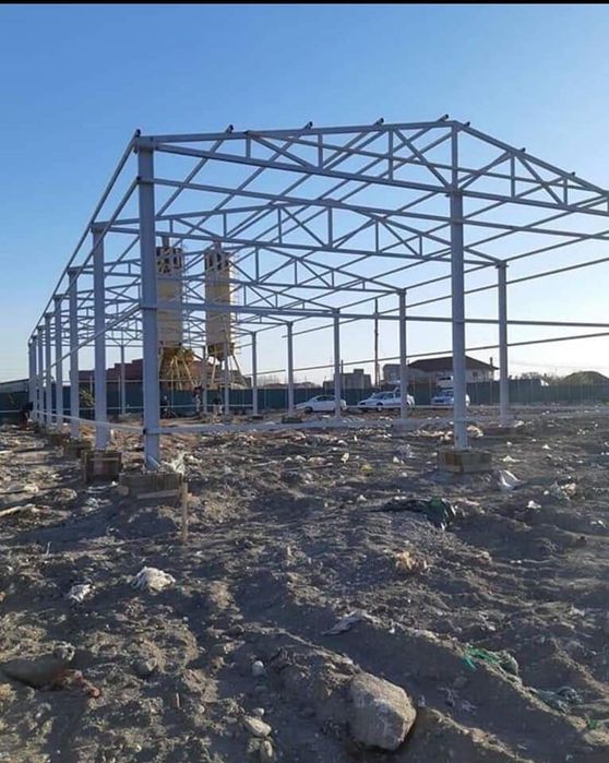 Vand hala metalica 9m x 17m   complecta cu panou sandwich