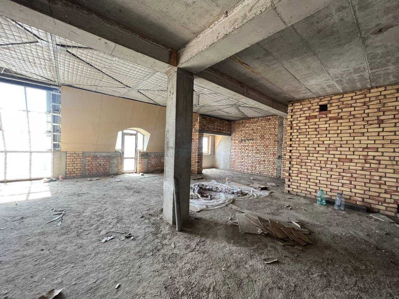 Продается квартира в новостройке. 196м2. Ор-р: Яккасарай тойхона