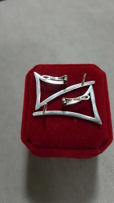 Сребърни обеци и к-ти.