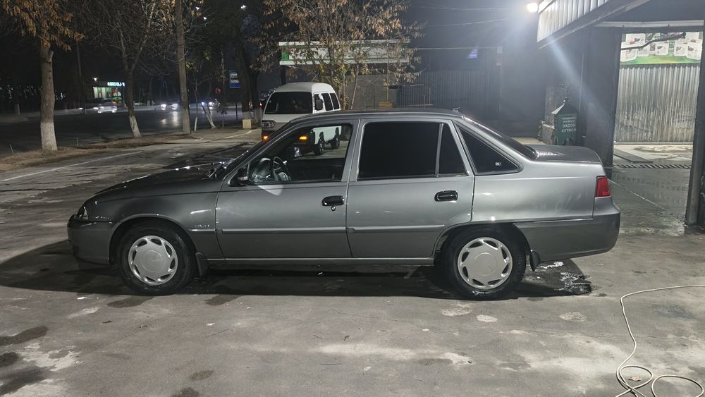 Nexia 2 Mokri asfalt