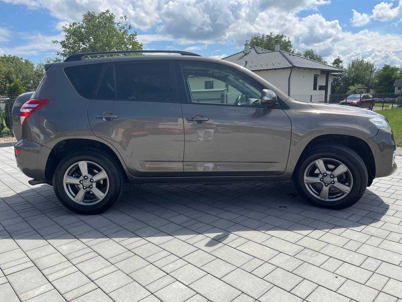 Toyota RAV 4 Primul Proprietar