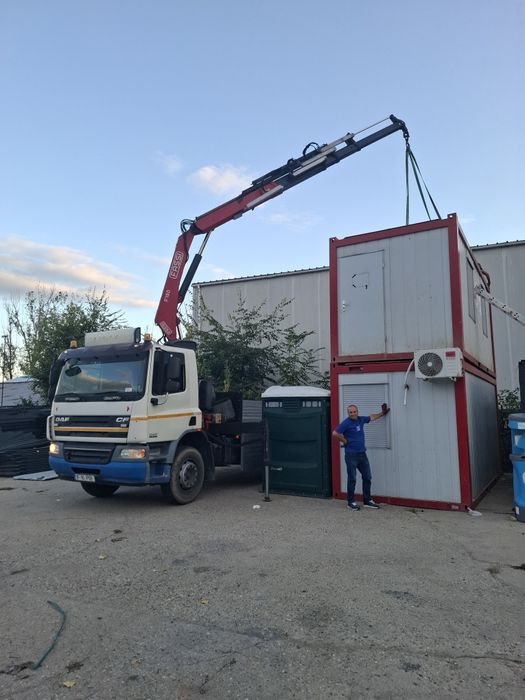 Transport containere - camion macara