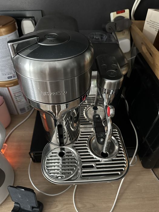 NespressCreatista Coffee machine, with Milk frother wand Vertuo coffee