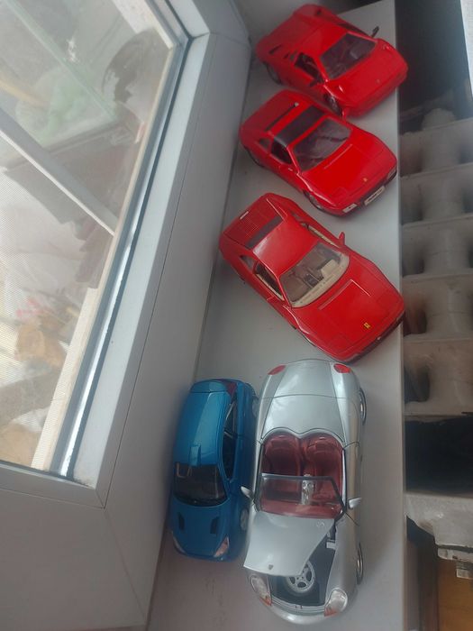 Machete colecție 1:18 1  / 18 Mercedes Porsche Ferrari Lamborghini