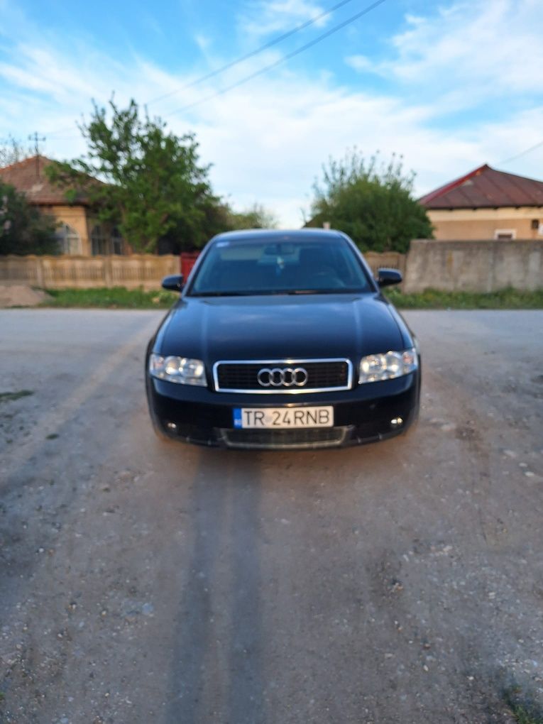 Vând Audi A4 an 2003