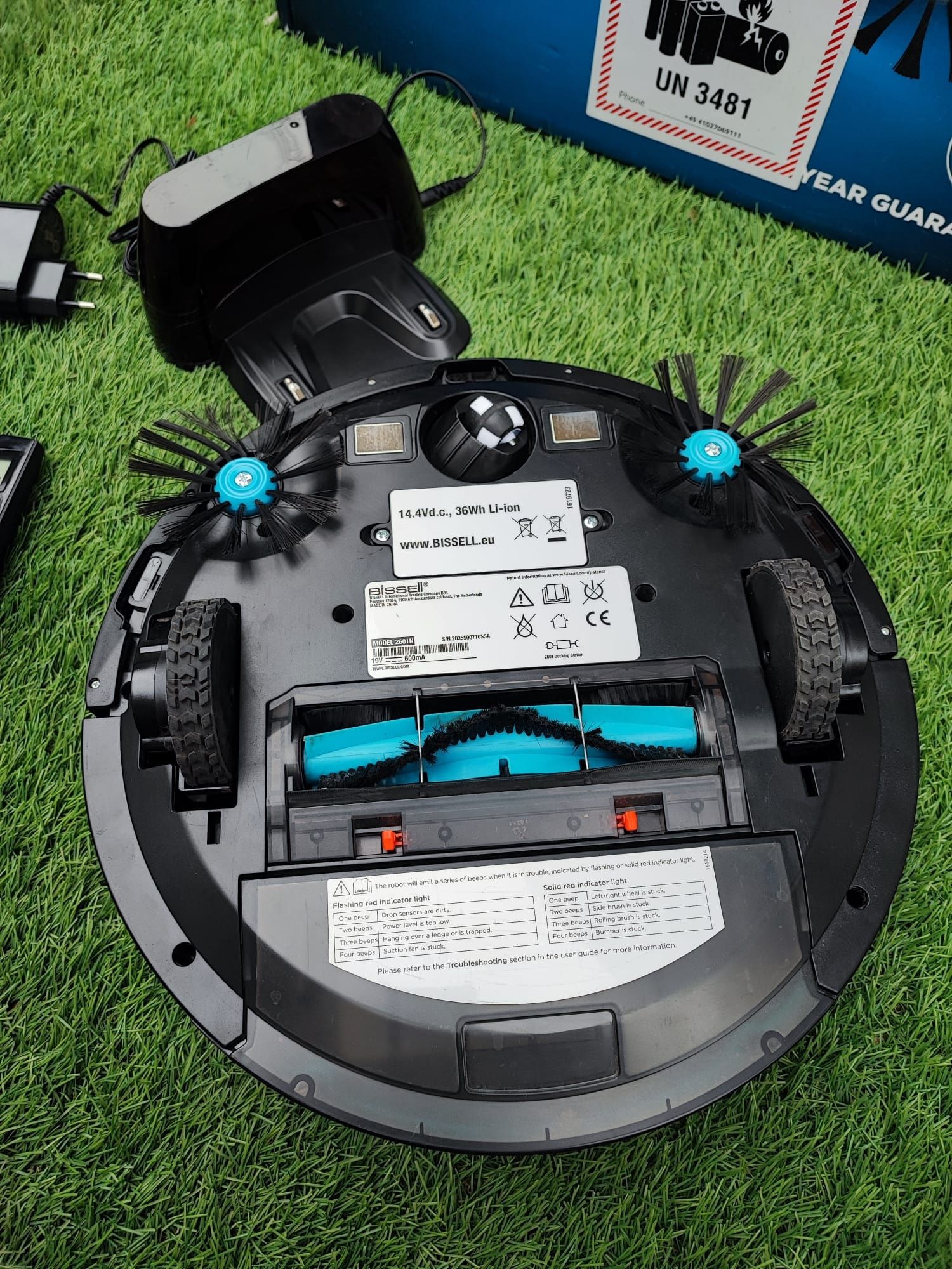 Aspirator robot bissell pentru par de animale