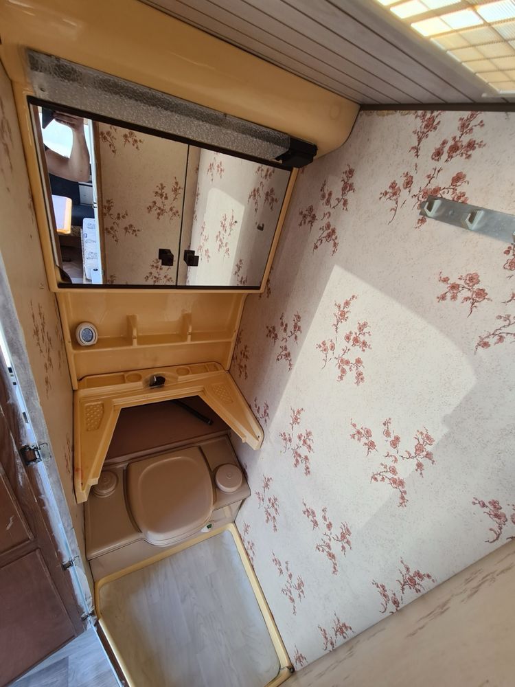 Продава се каравана HOBBY 400C
