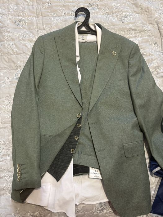 Мужской костюм-тройка