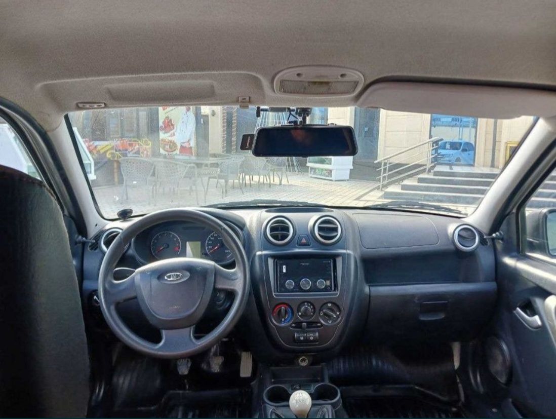 Lada granta 2015