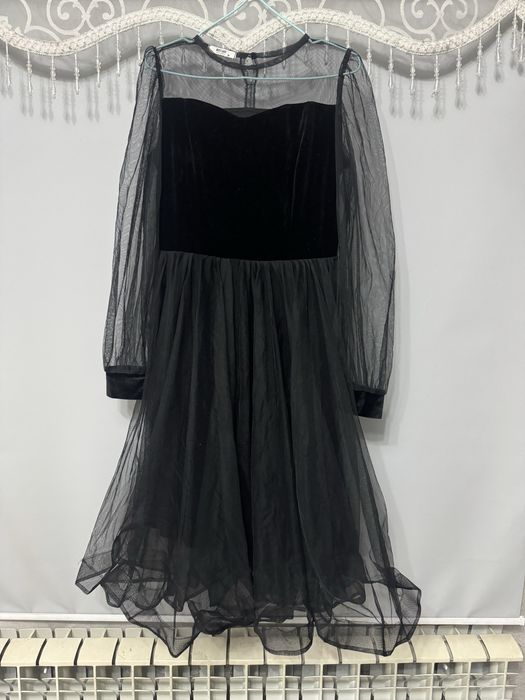 Продам новое женское платье