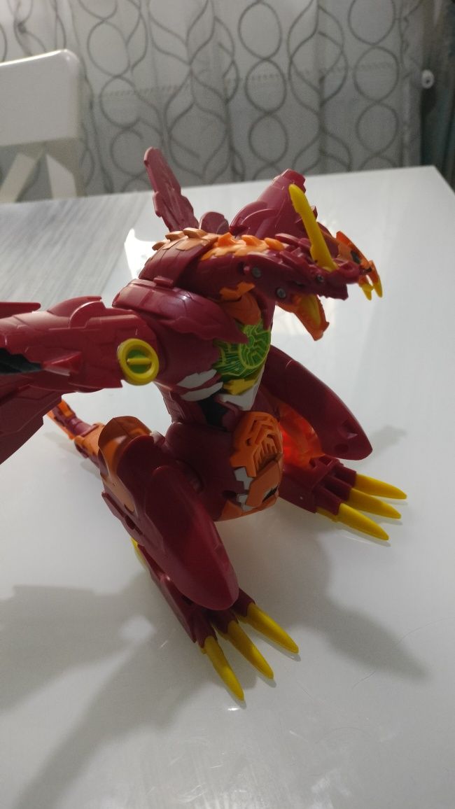 Jucărie Bakugan dragonoid maximus