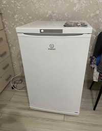 Морозильник Indesit