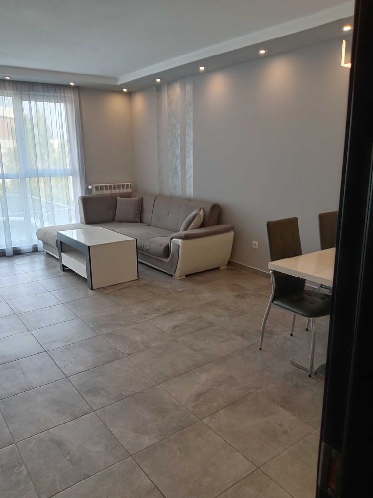 Дава се под наем Двустаен апартамент в София, Дружба 1 - 68 кв.м за 600 € - Снимка #2