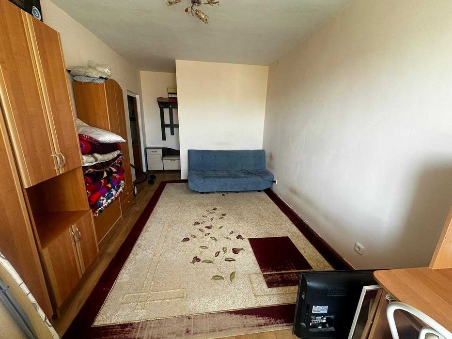 Комнату сдаю в 33 мкр