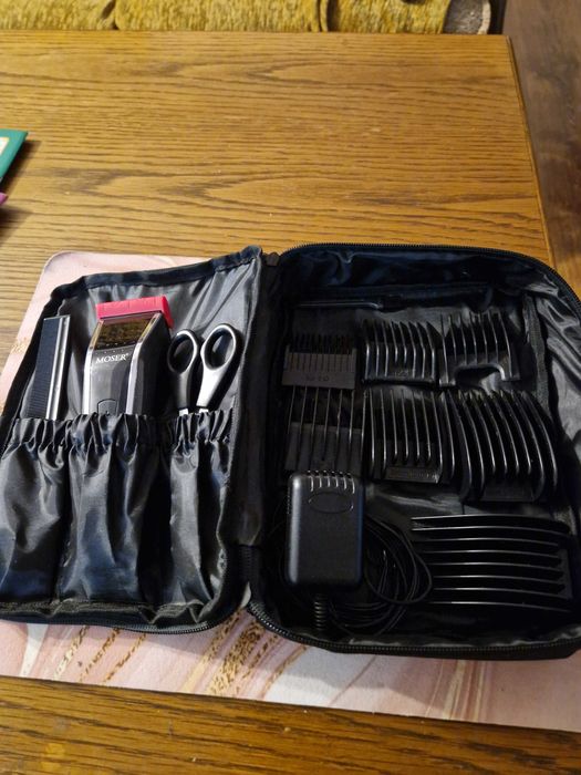 Aparat de tuns MOSER (WAHL) LITHIUM PRO LED  stare foarte buna