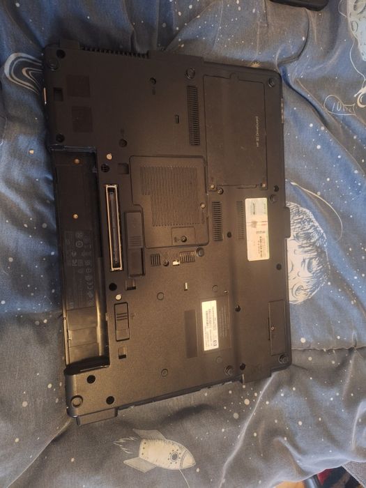 Vând leptop pentru piese/Schimb