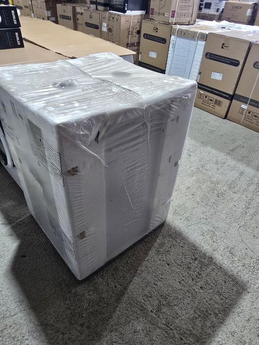 Нова мини кухня/печка  със съдомиялна Candy Trio бяла