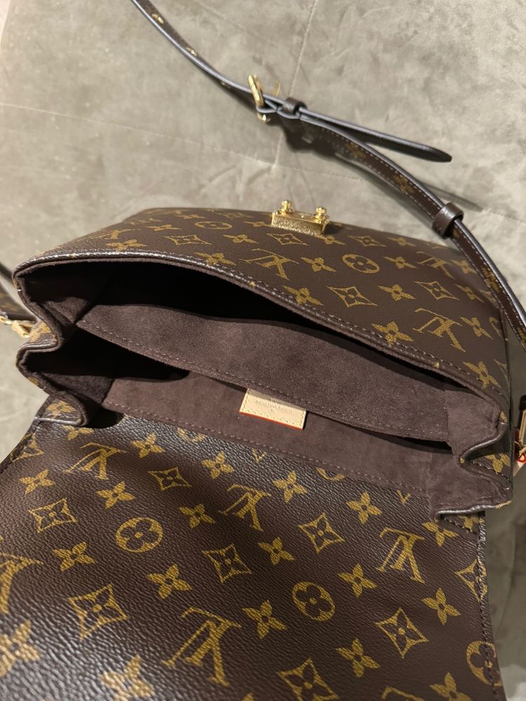 Louis Vuitton Pochette Métis geanta poseta