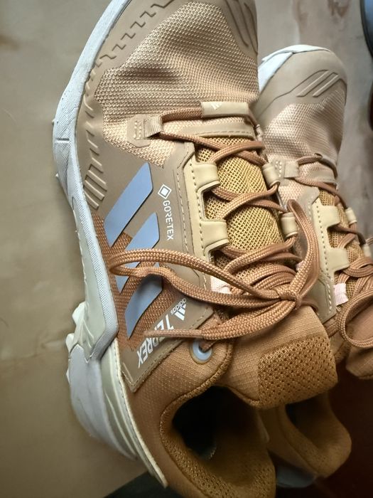 Маратонки Adidas