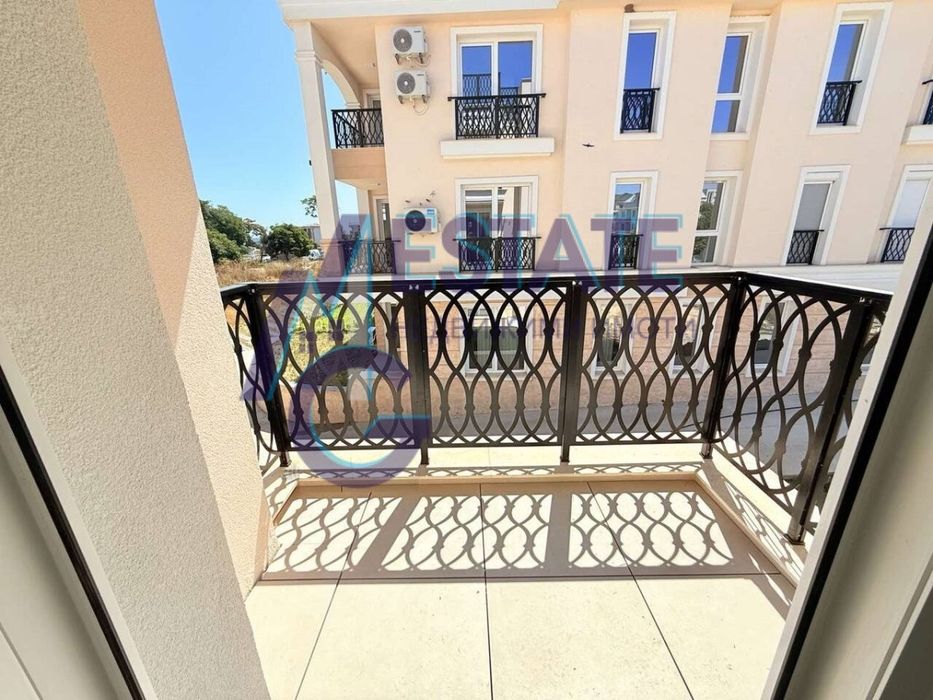 Студио в гр. Созопол на 200 метра от плаж Хармани. Сграда с АКТ 16.