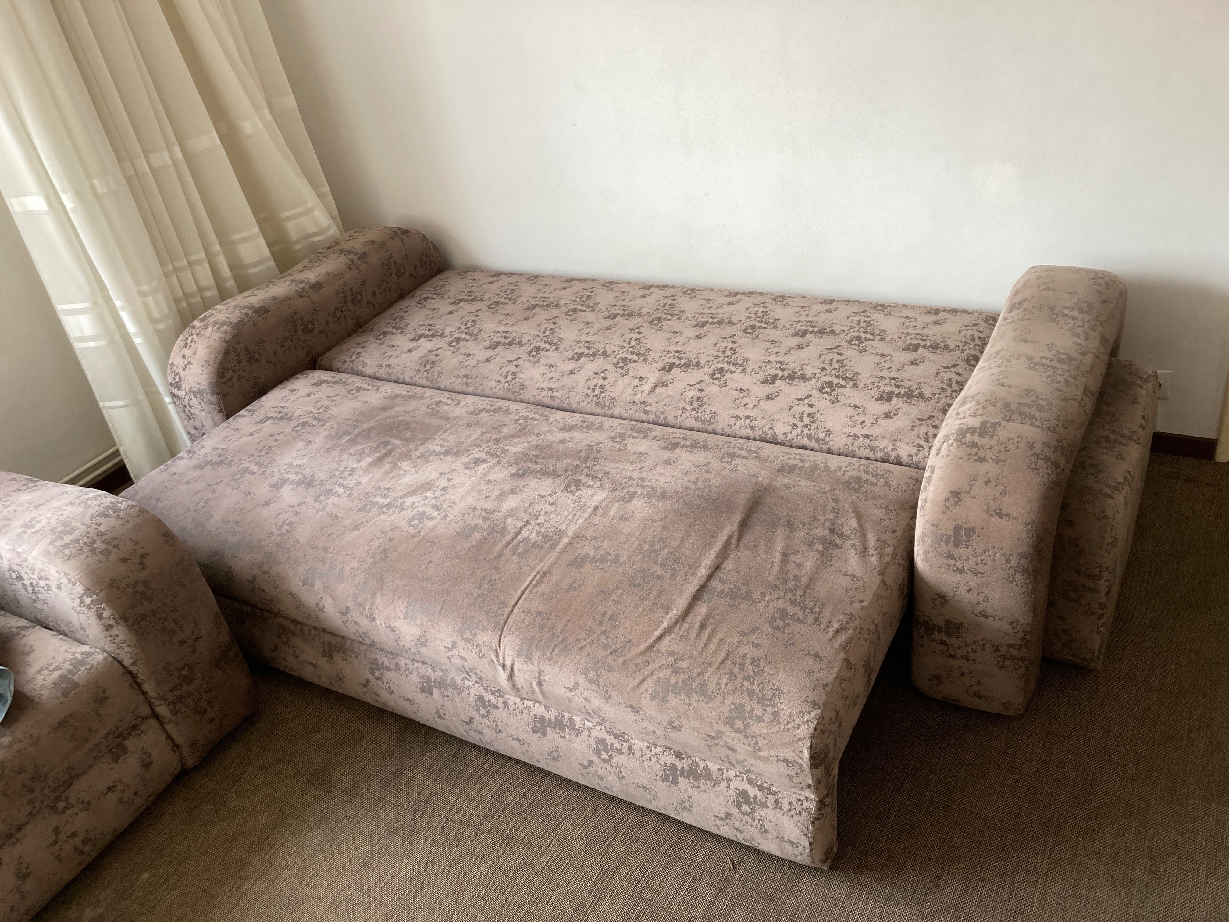 Set canapea extensibilă cu doi tabureți și fotoliu de lux Impero Monza
