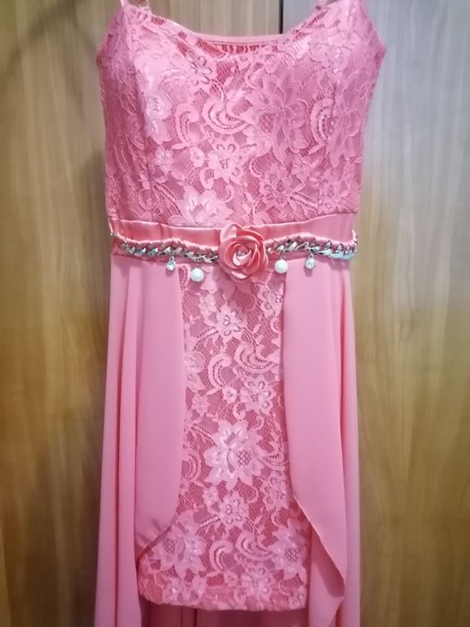 Vând rochie de seară purtată doar o singură dată!