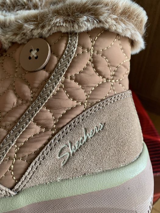 Ghete noi Skechers, marimea 35.5