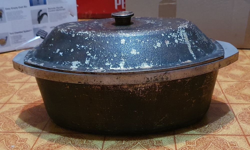 Казан чугунный утятница