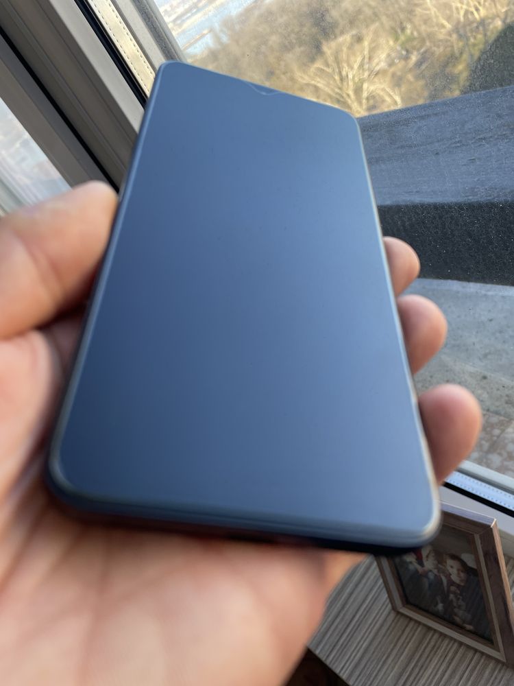 Edge 30 Neo -гаранция 06/2026 г.