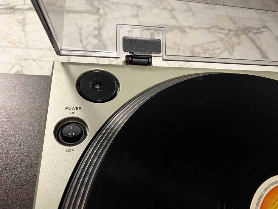 Почти нов грамофон Stage Line