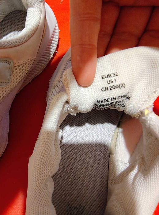 Ghete cizme UGG fete 28 29 gratis adidasi