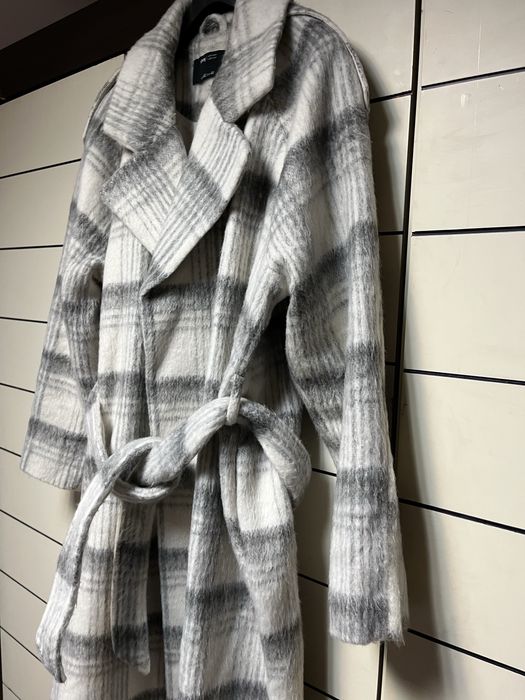 Два броя дамско палто